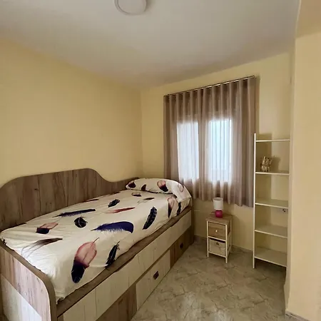 Wonderful Flat With Seaview In Apartment *